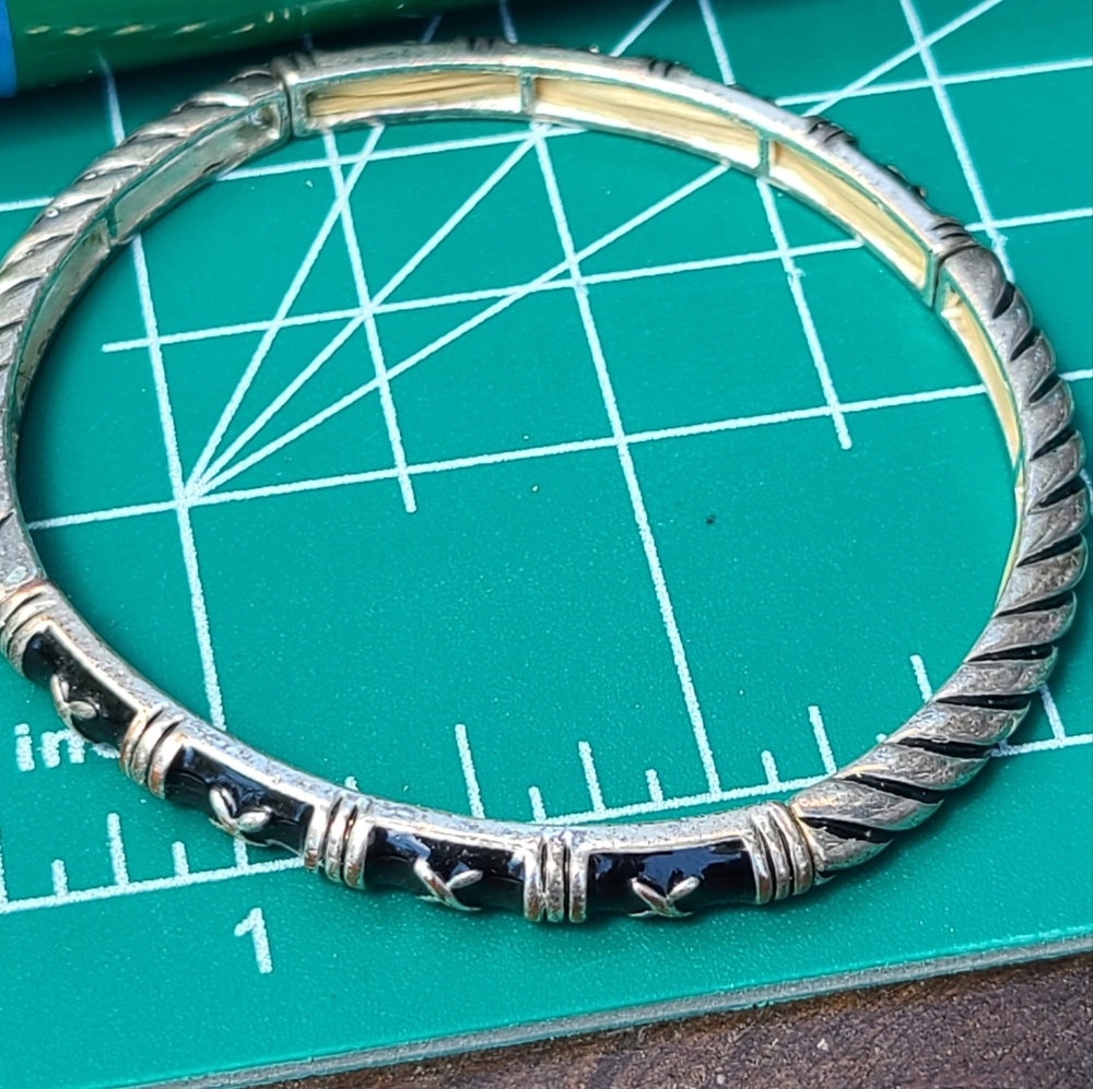STRETCHY BRACELET FOR SALE - Picture 5 of 7